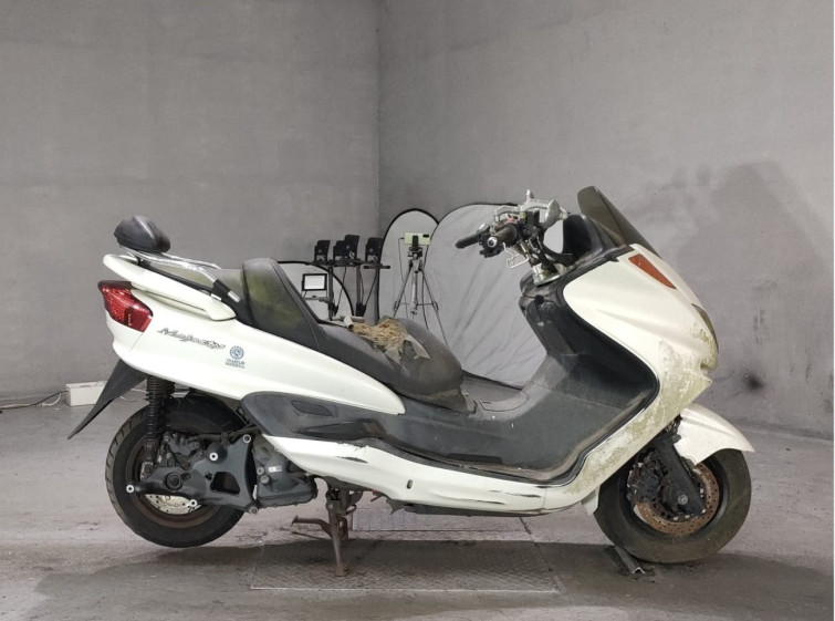 Мотоцикл Yamaha MAJESTY 250C
