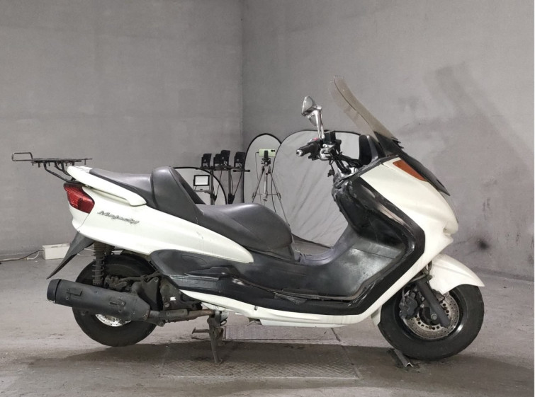 Мотоцикл Yamaha MAJESTY 250C