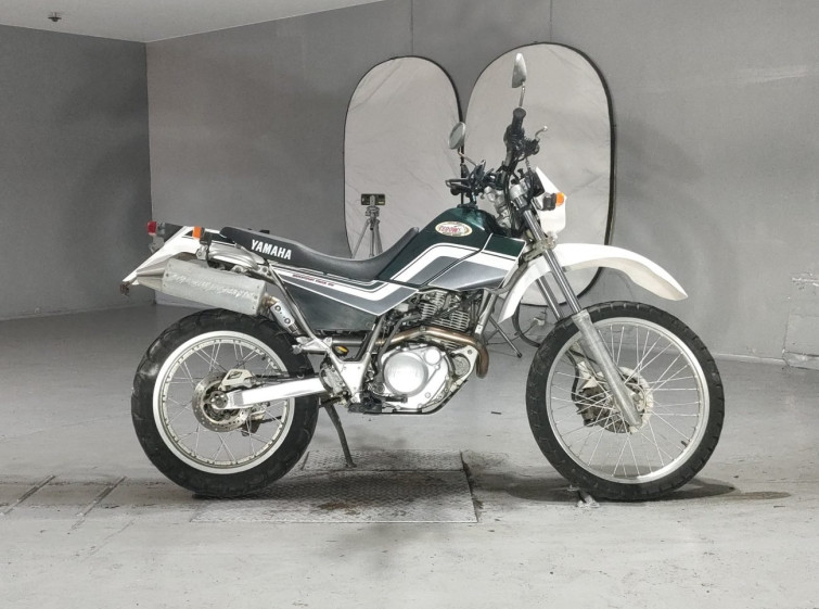 Мотоцикл Yamaha ｾﾛｰ225WE з пробігом 14614 km