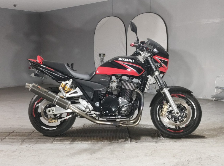 Мотоцикл Suzuki GSX1400 с пробегом 29508 km