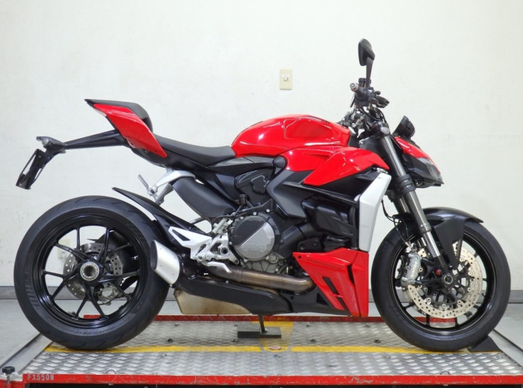 Мотоцикл Ducati STREET FIGHTER V2 з пробігом 19866 km