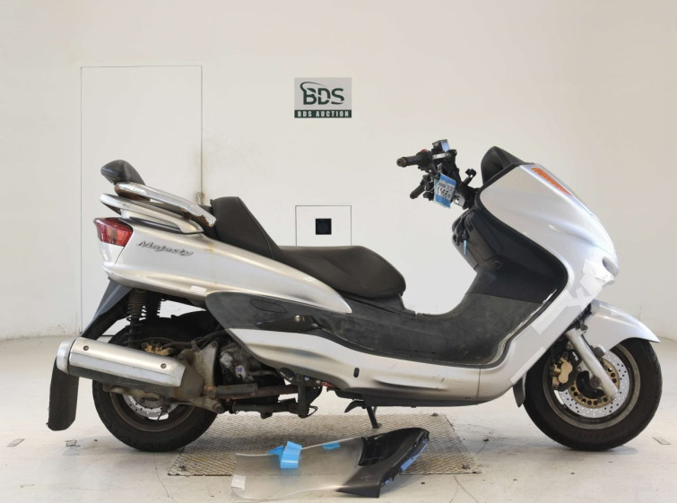 Мотоцикл Yamaha MAJESTY 250 с пробегом 82149 km