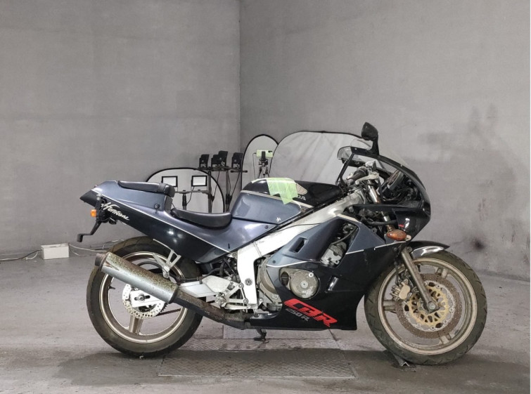 Мотоцикл Honda CBR250R с пробегом 7584 km