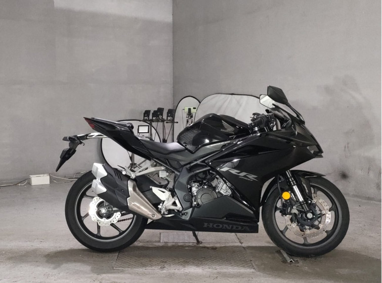 Мотоцикл Honda CBR250RR с пробегом 6043 km