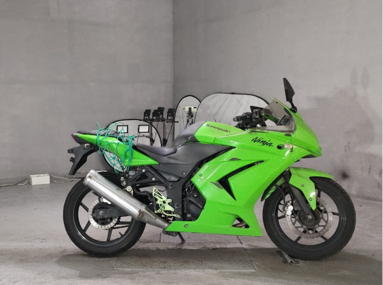 Мотоцикл Kawasaki NINJA250R с пробегом 29751 km