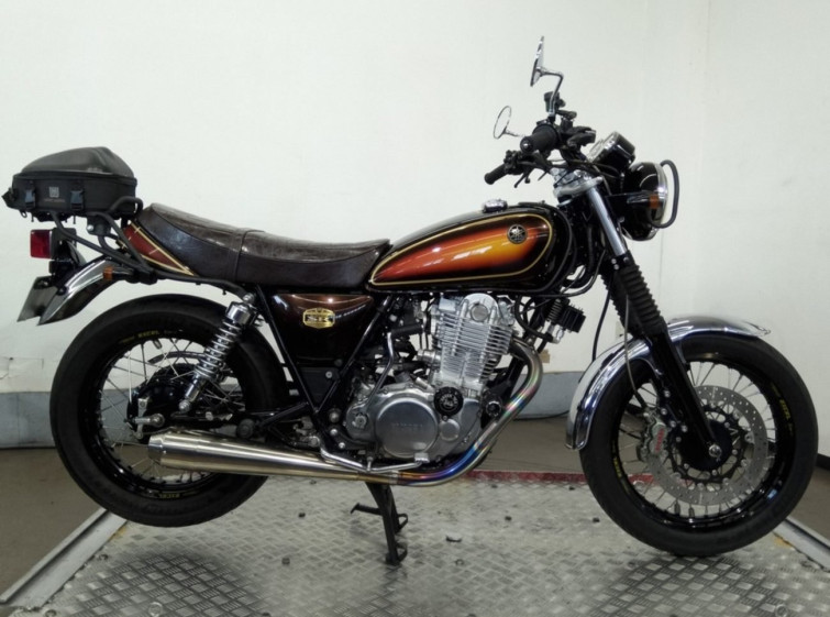 Мотоцикл Yamaha SR400 с пробегом 16921 km