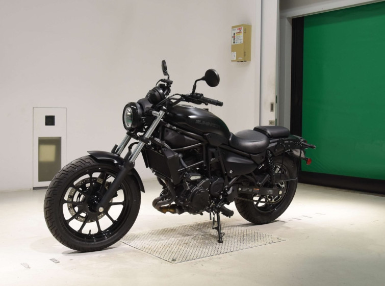 Мотоцикл Kawasaki ELIMINATOR400-3 з пробігом 2880 km з пробігом 2880 km