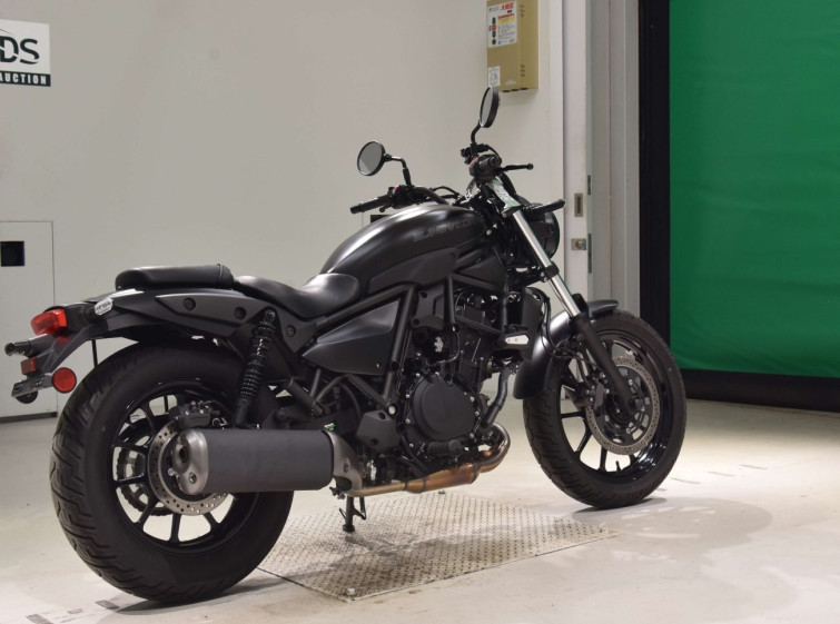 Мотоцикл Kawasaki ELIMINATOR400-3 з пробігом 2880 km з пробігом 2880 km