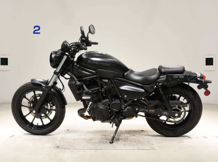 Мотоцикл Kawasaki ELIMINATOR400-3 з пробігом 2880 km з пробігом 2880 km