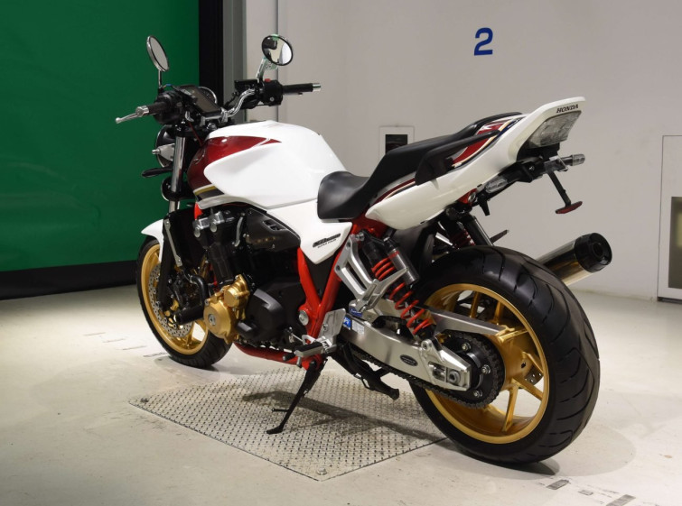 Мотоцикл Honda CB1300SF з пробігом 17902 km з пробігом 17902 km