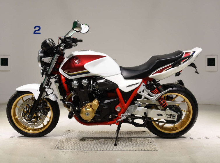 Мотоцикл Honda CB1300SF з пробігом 17902 km з пробігом 17902 km