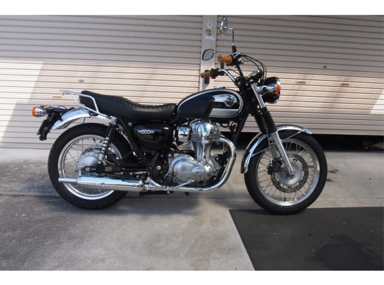 Мотоцикл Kawasaki W800 з пробігом 7567 km