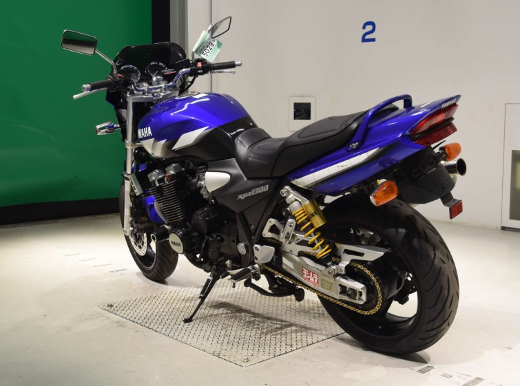 Мотоцикл Yamaha XJR1300 з пробігом 28959 km з пробігом 28959 km