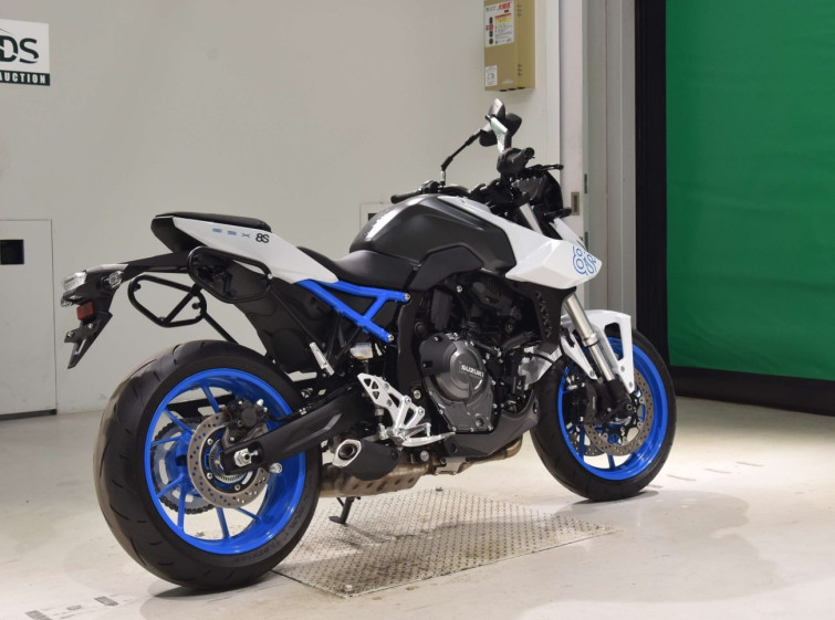 Мотоцикл Suzuki GSX-8R с пробегом 2267 km с пробегом 2267 km