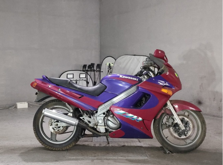 Мотоцикл Kawasaki ZZ-R250 с пробегом 5003 km
