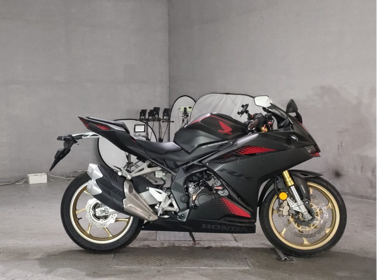 Мотоцикл Honda CBR250RR з пробігом 10388 km