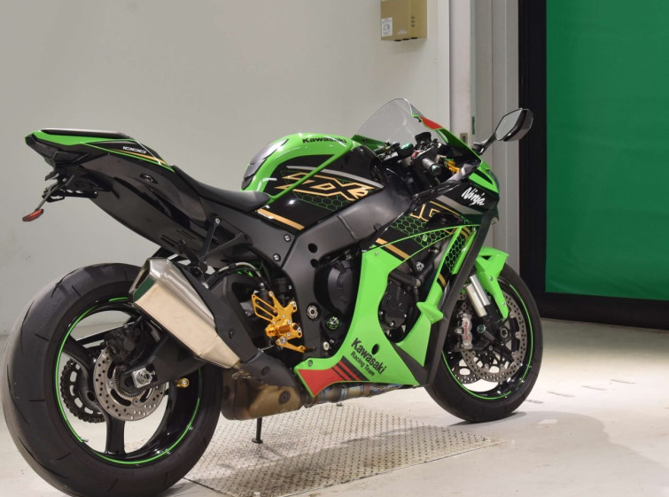 Мотоцикл Kawasaki NINJA ZX-10R с пробегом 17418 km с пробегом 17418 km