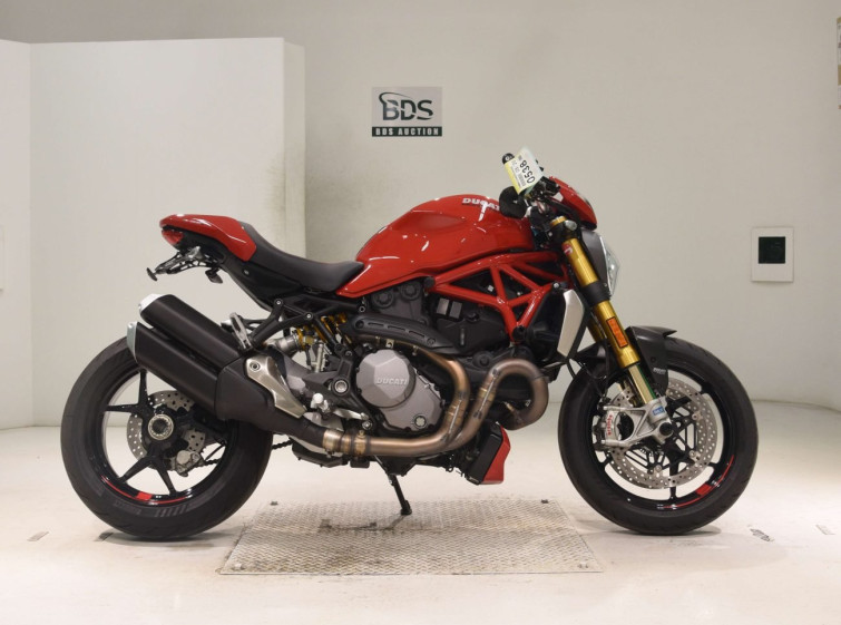Мотоцикл Ducati MONSTER 1200S с пробегом 8010 km