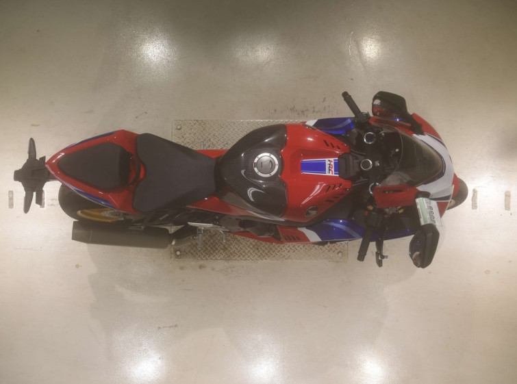 Мотоцикл Honda CBR1000RR с пробегом 17600 km с пробегом 17600 km