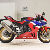 Мотоцикл Honda CBR1000RR с пробегом 17600 km с пробегом 17600 km