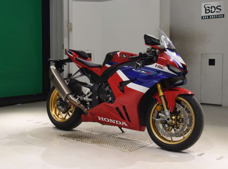 Мотоцикл Honda CBR1000RR с пробегом 17600 km с пробегом 17600 km