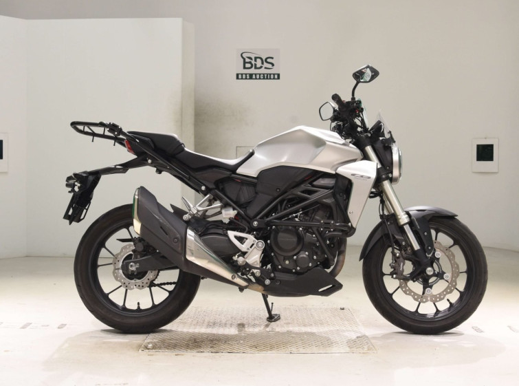 Мотоцикл Honda CB250R з пробігом 23243 km з пробігом 23243 km