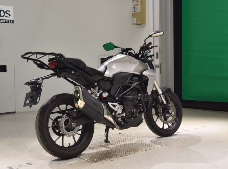 Мотоцикл Honda CB250R з пробігом 23243 km з пробігом 23243 km