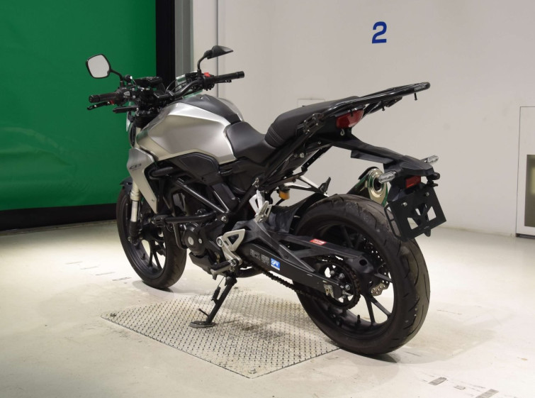 Мотоцикл Honda CB250R з пробігом 23243 km з пробігом 23243 km