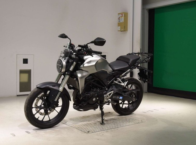 Мотоцикл Honda CB250R з пробігом 23243 km з пробігом 23243 km