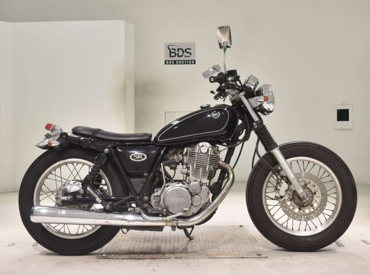 Мотоцикл Yamaha SR400 с пробегом 30674 km