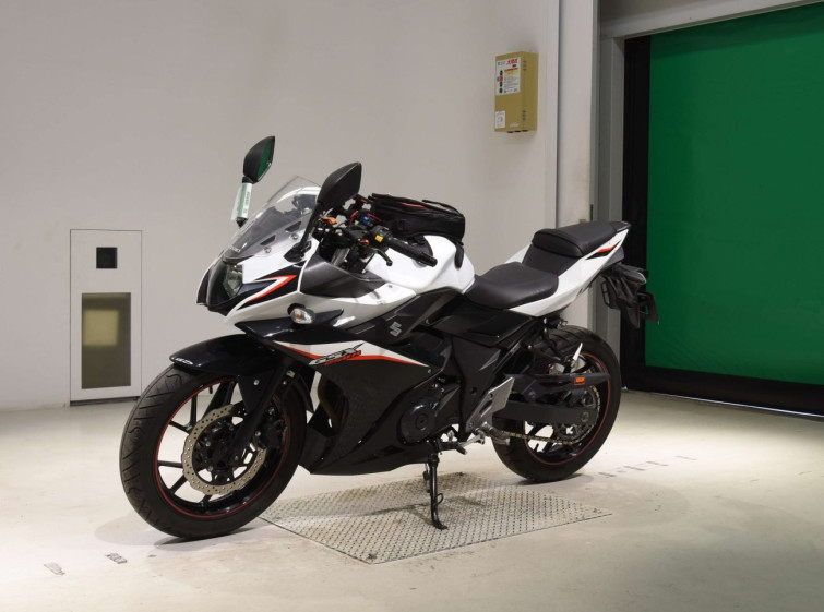 Мотоцикл Suzuki GSX250R з пробігом 18659 km з пробігом 18659 km