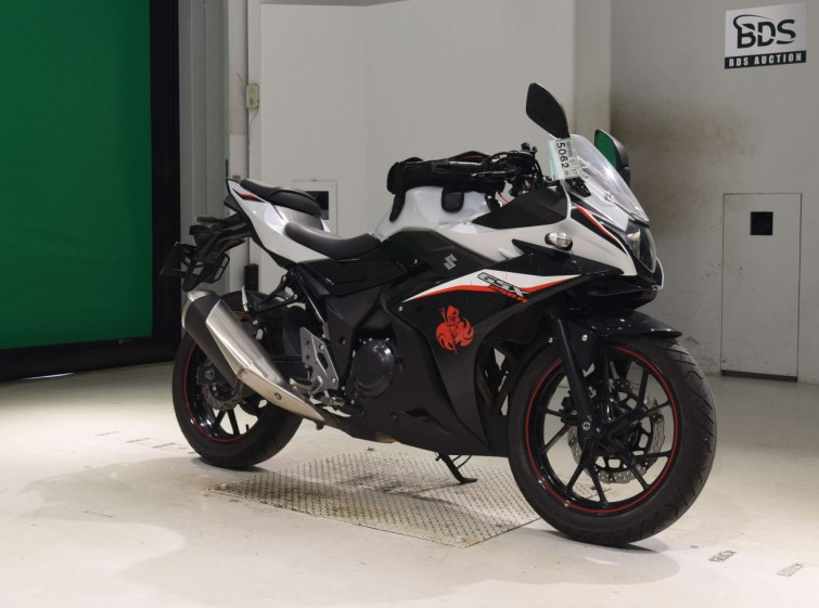 Мотоцикл Suzuki GSX250R з пробігом 18659 km з пробігом 18659 km