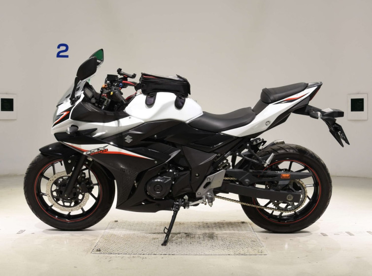 Мотоцикл Suzuki GSX250R з пробігом 18659 km з пробігом 18659 km