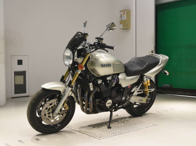 Мотоцикл Yamaha XJR1200 с пробегом 20147 km с пробегом 20147 km