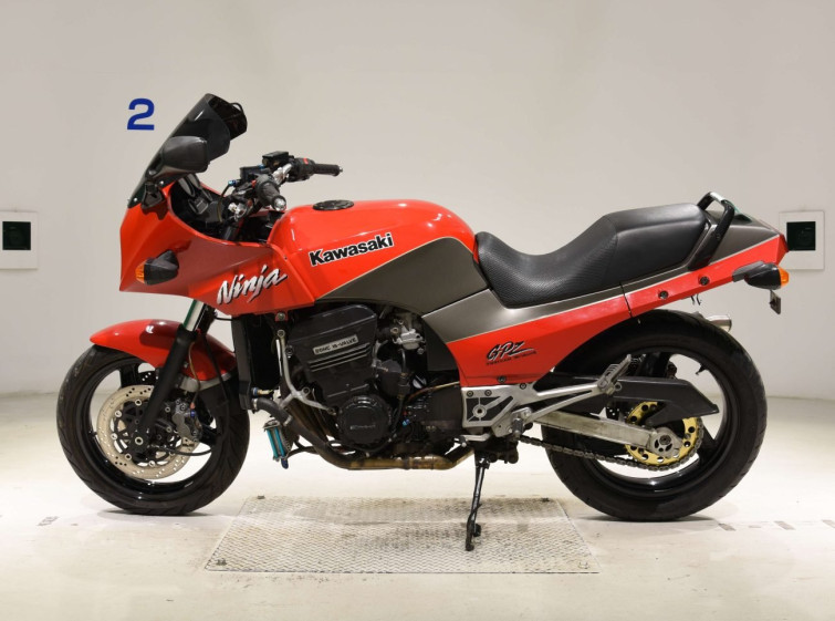Мотоцикл Kawasaki GPZ900R з пробігом 51328 km з пробігом 51328 km