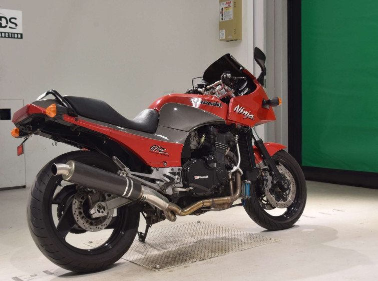 Мотоцикл Kawasaki GPZ900R з пробігом 51328 km з пробігом 51328 km