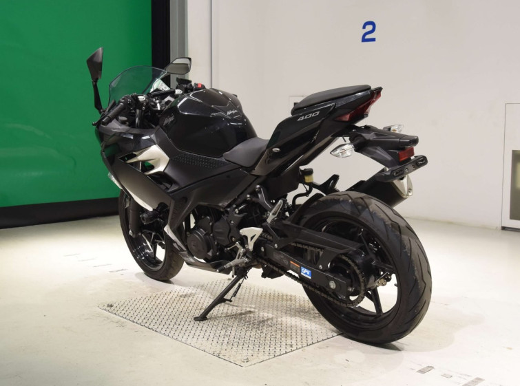 Мотоцикл Kawasaki NINJA400 с пробегом 24489 km с пробегом 24489 km
