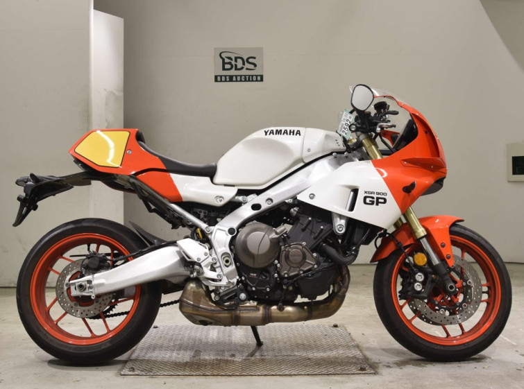 Мотоцикл Yamaha XSR900GP с пробегом 8937 km