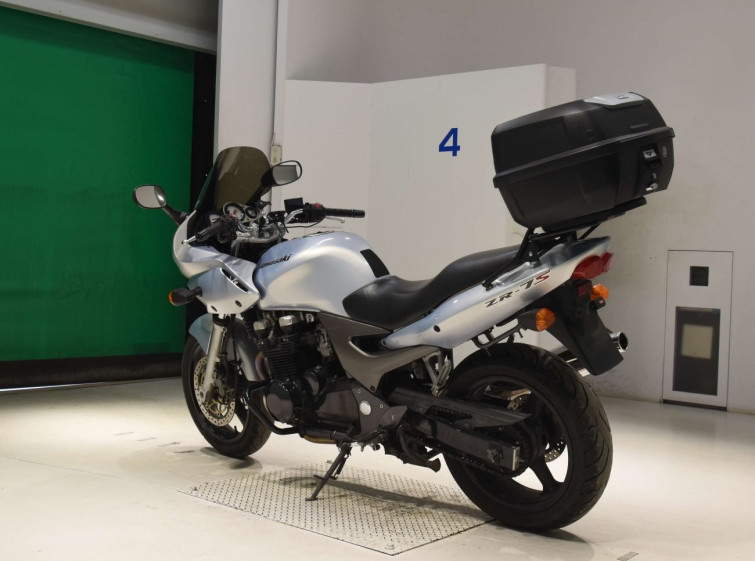 Мотоцикл Kawasaki ZR-7S з пробігом 48008 km з пробігом 48008 km