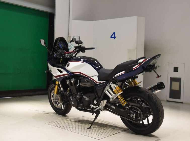 Мотоцикл Honda CB1300SF BOLDOR с пробегом 18567 km с пробегом 18567 km