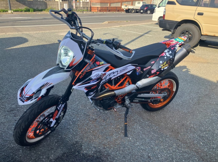Мотоцикл KTM 690 SMC R з пробігом 16755 km