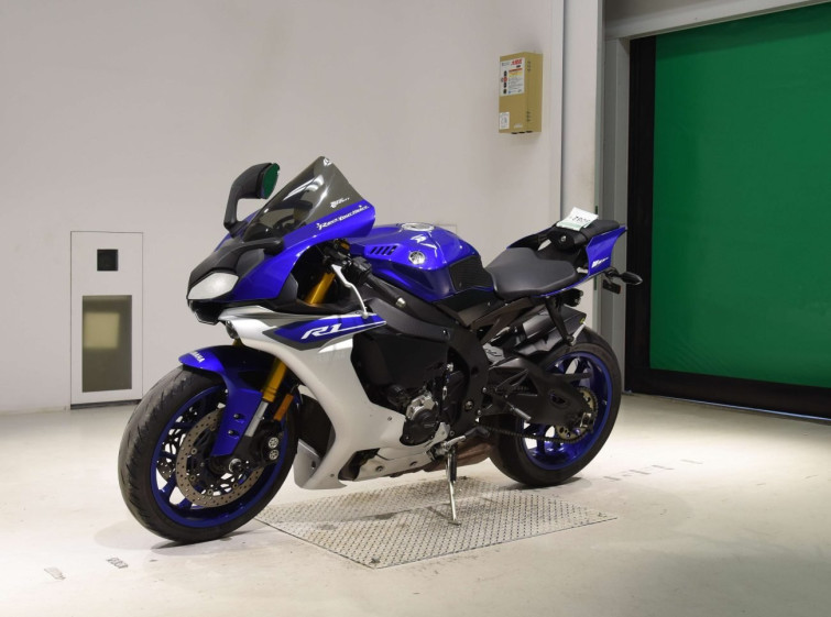 Мотоцикл Yamaha YZF-R1 с пробегом 30000 km с пробегом 30000 km