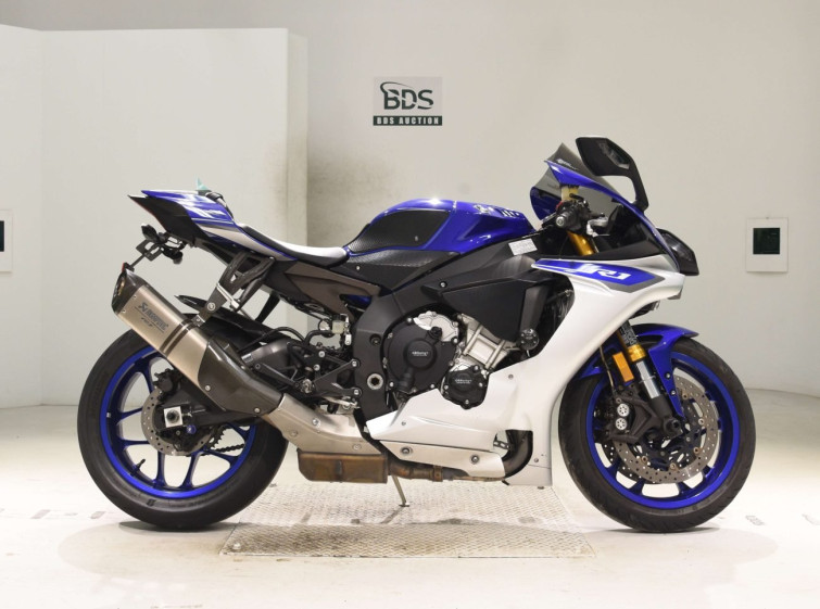 Мотоцикл Yamaha YZF-R1 с пробегом 30000 km с пробегом 30000 km