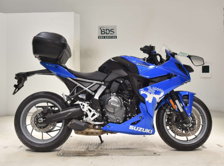 Мотоцикл Suzuki GSX-8R с пробегом 3107 km с пробегом 3107 km