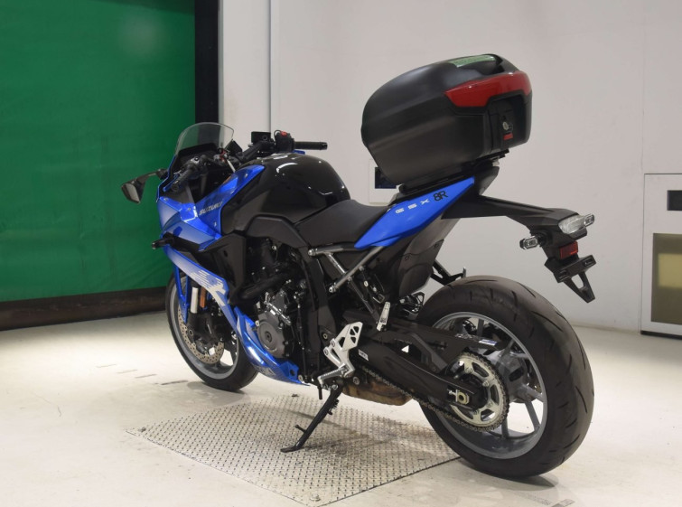 Мотоцикл Suzuki GSX-8R с пробегом 3107 km с пробегом 3107 km