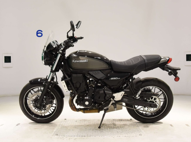 Мотоцикл Kawasaki Z650RS с пробегом 673 km с пробегом 673 km