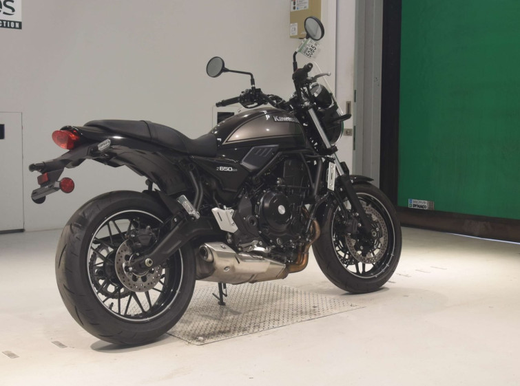 Мотоцикл Kawasaki Z650RS с пробегом 673 km с пробегом 673 km
