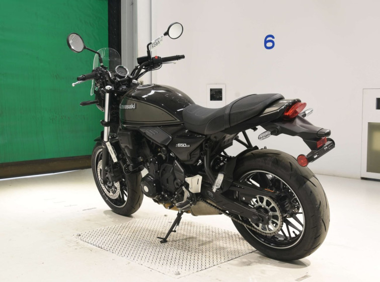 Мотоцикл Kawasaki Z650RS с пробегом 673 km с пробегом 673 km