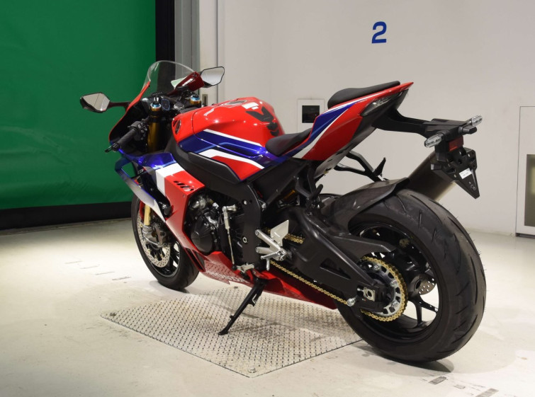 Мотоцикл Honda CBR1000RR SP с пробегом 650 km с пробегом 650 km