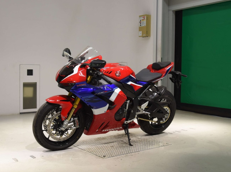 Мотоцикл Honda CBR1000RR SP с пробегом 650 km с пробегом 650 km